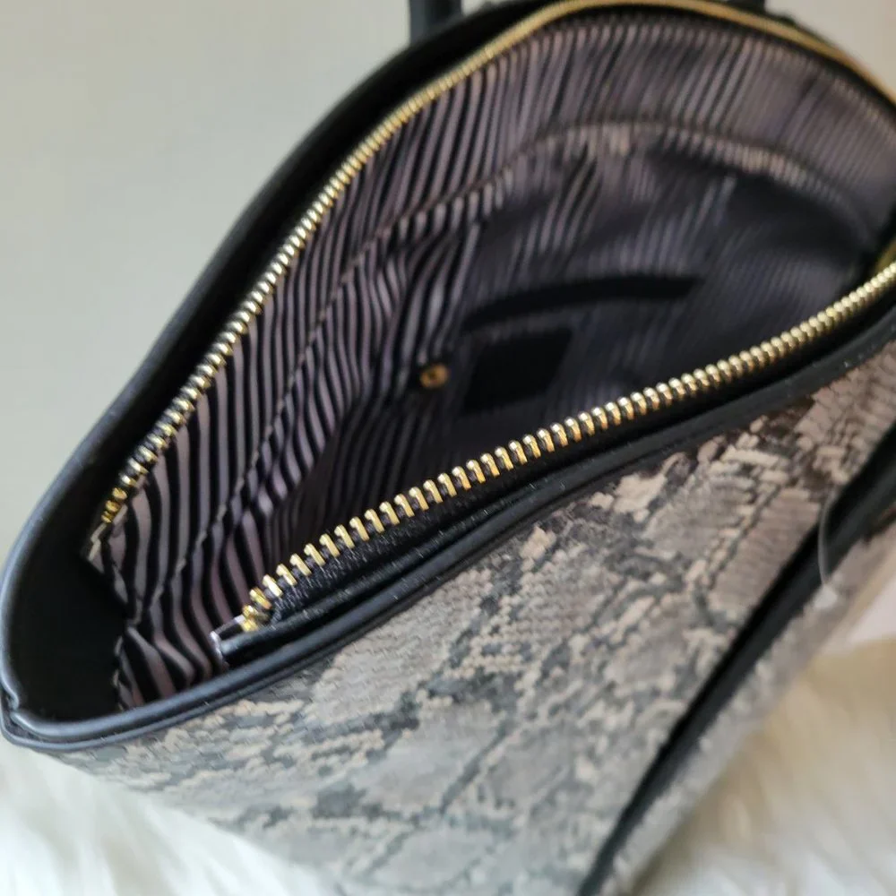 Park Ave Collection Oversized Faux Snake Tote